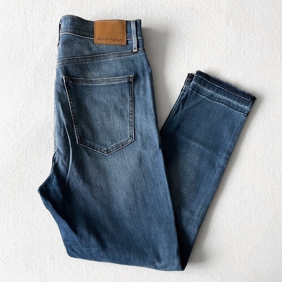 DENIM Forum High-Rise Jeans - Picture 1 of 12